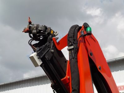 Antenne pour détection de lignes électriques aériennes haute tension