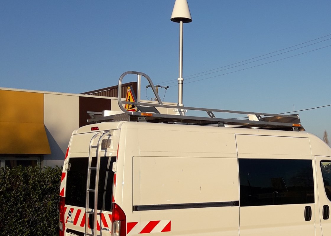 Détecteur de lignes électriques aériennes haute tension pour le secteur industriel