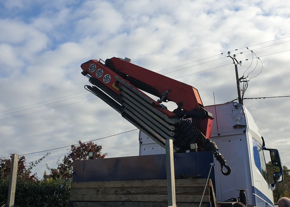 Détecteur de lignes électriques aériennes haute tension pour le secteur des travaux publics