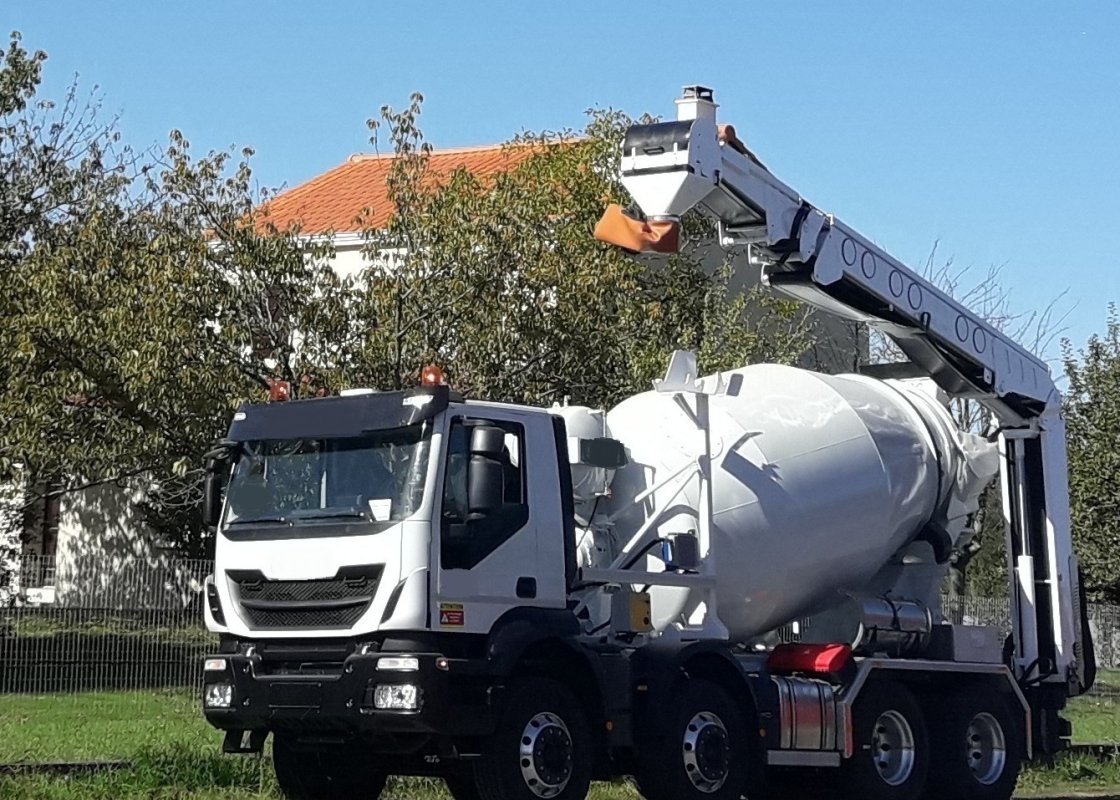 Dispositif de détection de lignes électriques aériennes haute tension pour le secteur du béton prêt à l'emploi